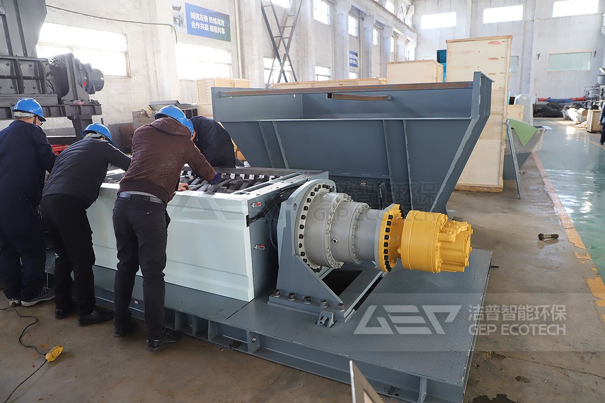 液壓驅(qū)動剪切式破碎機