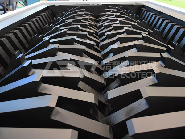 潔普大型生物質破碎設備發(fā)往東北熱電廠，助力熱電聯(lián)產(chǎn)燃料處置！