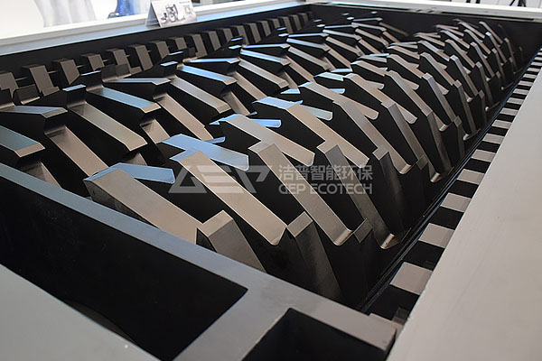 近距離了解廢舊鐵桶破碎機廠家