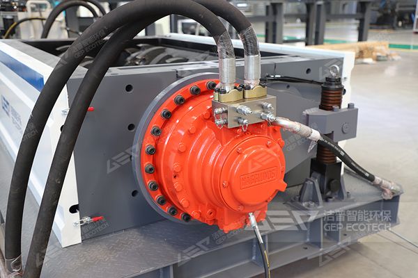 液壓馬達(dá)驅(qū)動