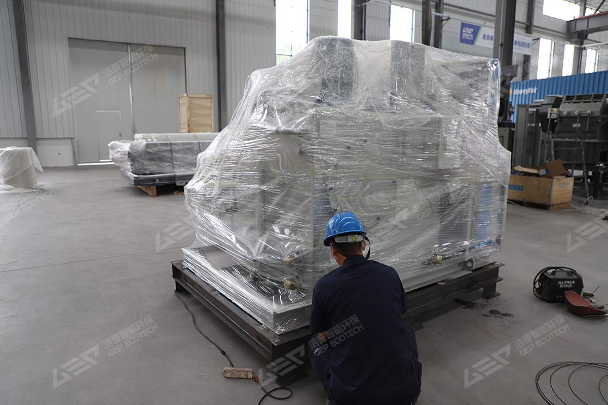 玻璃纖維廢絲循環(huán)再利用！潔普GS3玻璃纖維破碎設(shè)備順利發(fā)貨！