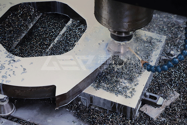 哪一種雙軸撕碎機的刀片材質(zhì)更好呢？