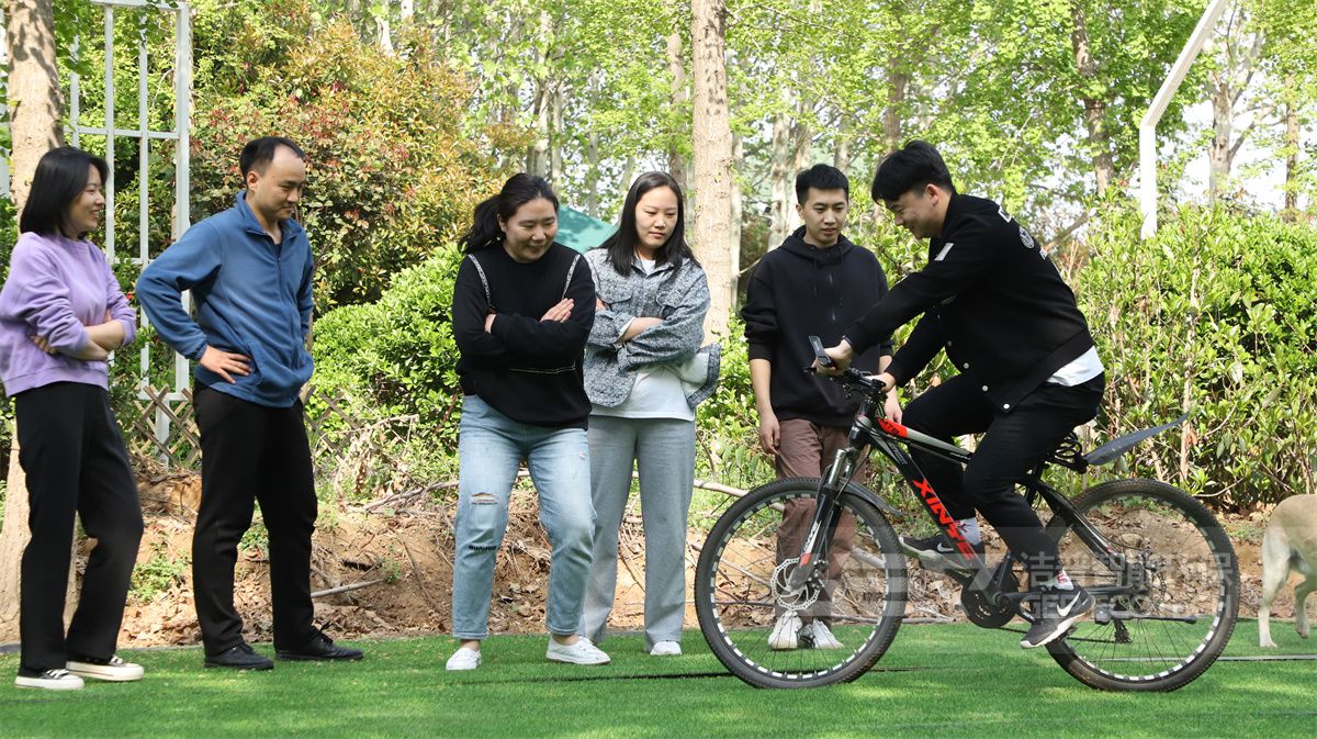 03.浪“慢”單車(chē)