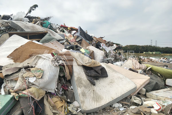 有了大件垃圾破碎機(jī)垃圾處理不再是難題