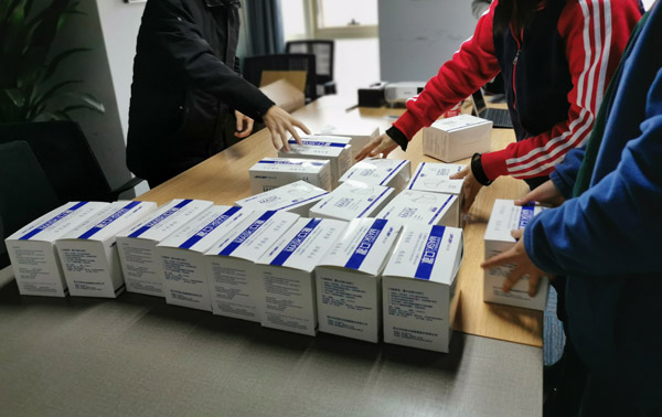 守望相助！潔普智能環(huán)保向海外合作伙伴分批贈送防疫物資