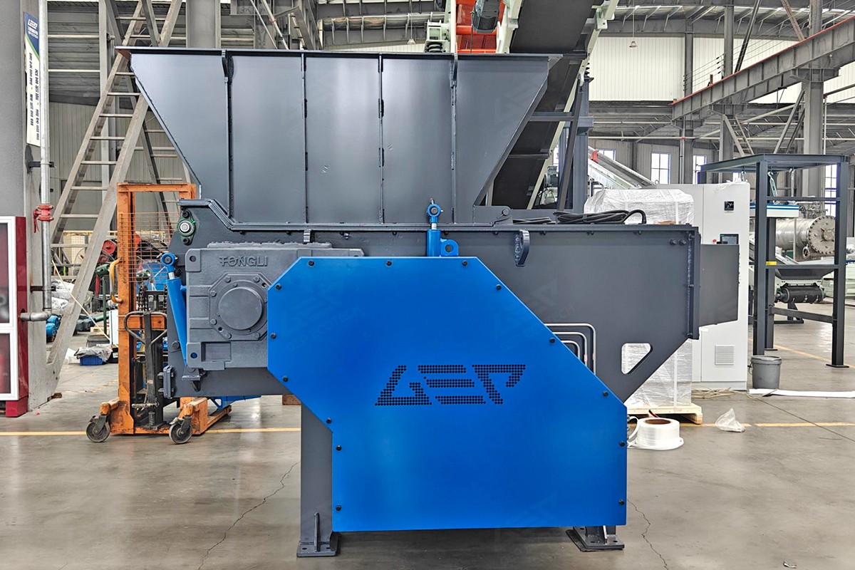 平推單軸細碎機設(shè)備