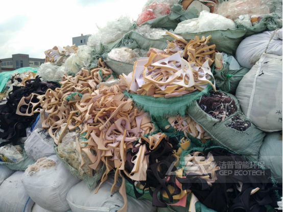 皮革、布料、織物邊角料