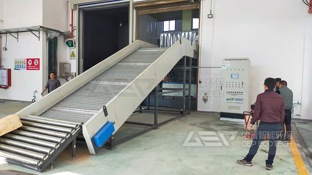 垃圾中轉(zhuǎn)站中的大件垃圾破碎機(jī)