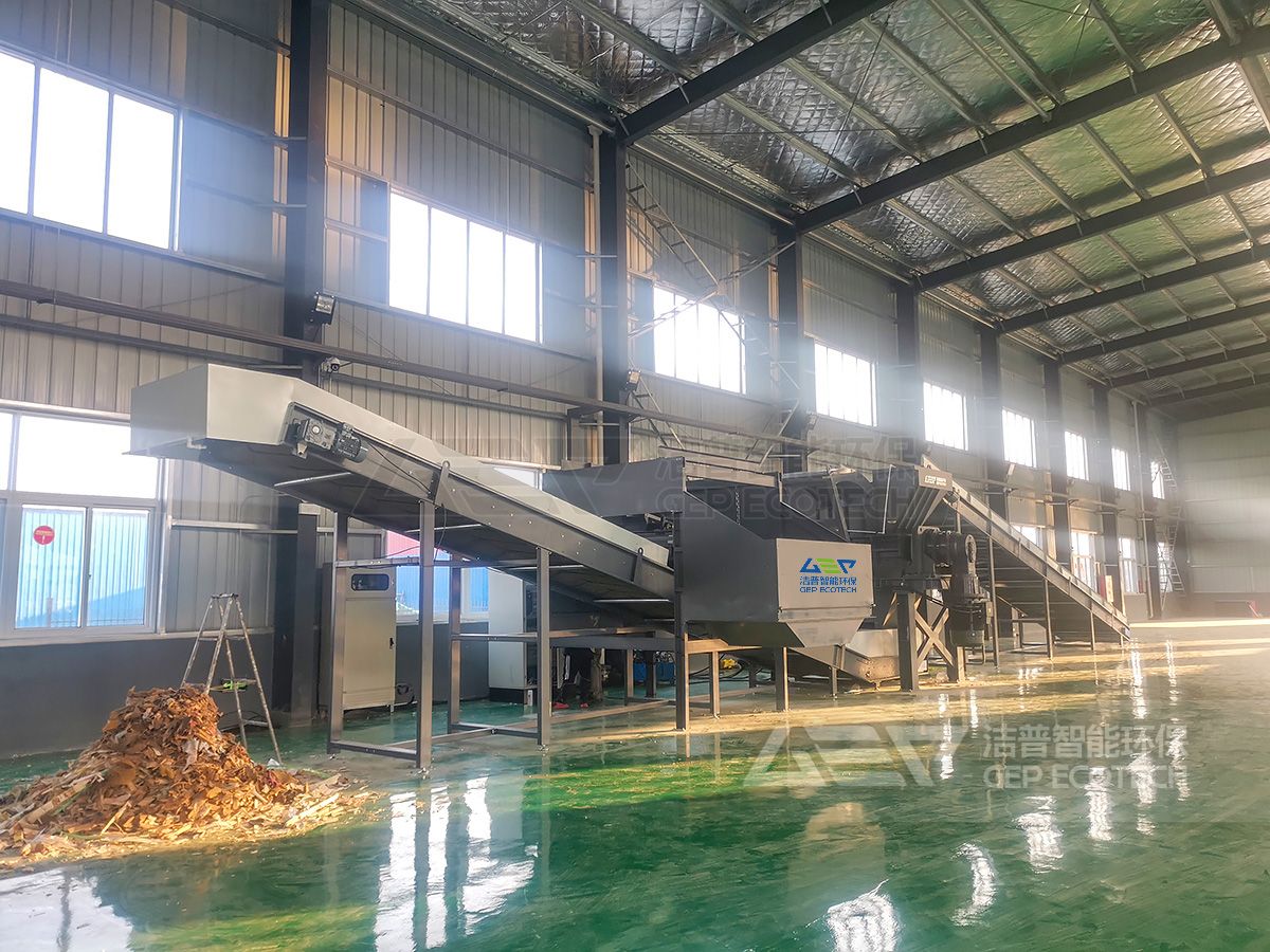 姜姍沙發(fā)床墊剪切式破碎機