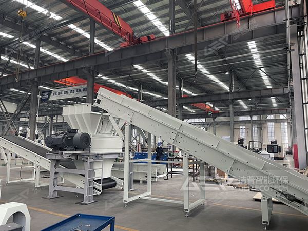 車間撕碎機展示